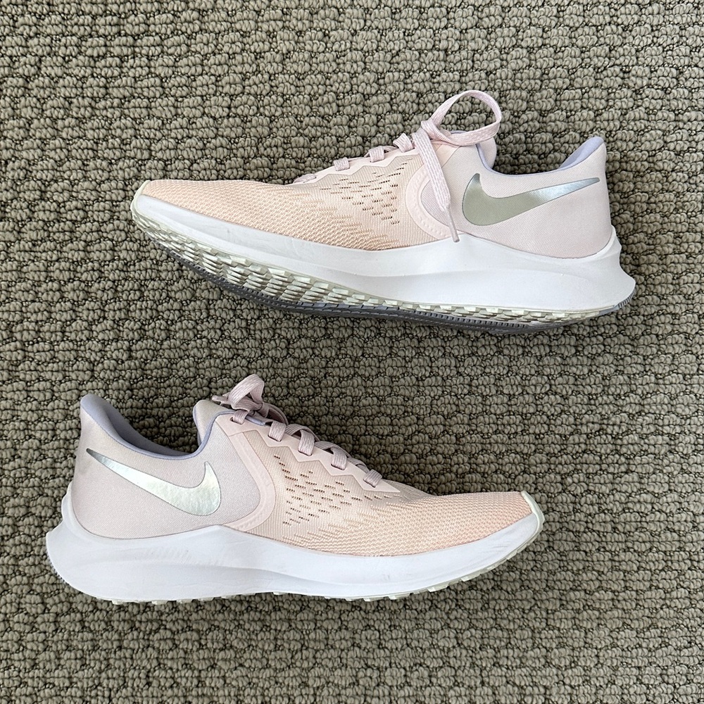 NIKE WOMEN RUNNING SHOE